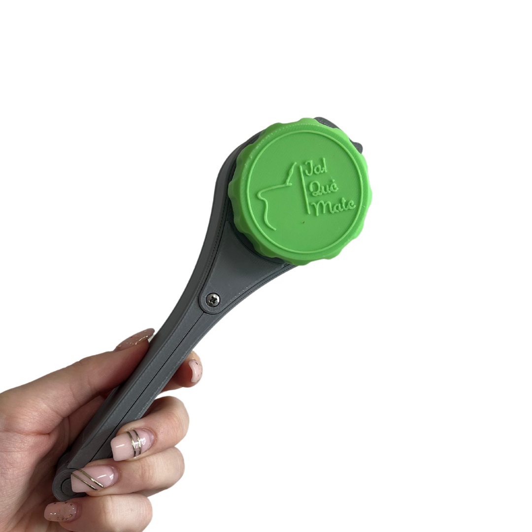 CLIP MATERO CON RELIEVE- CLIP COLOR GRIS