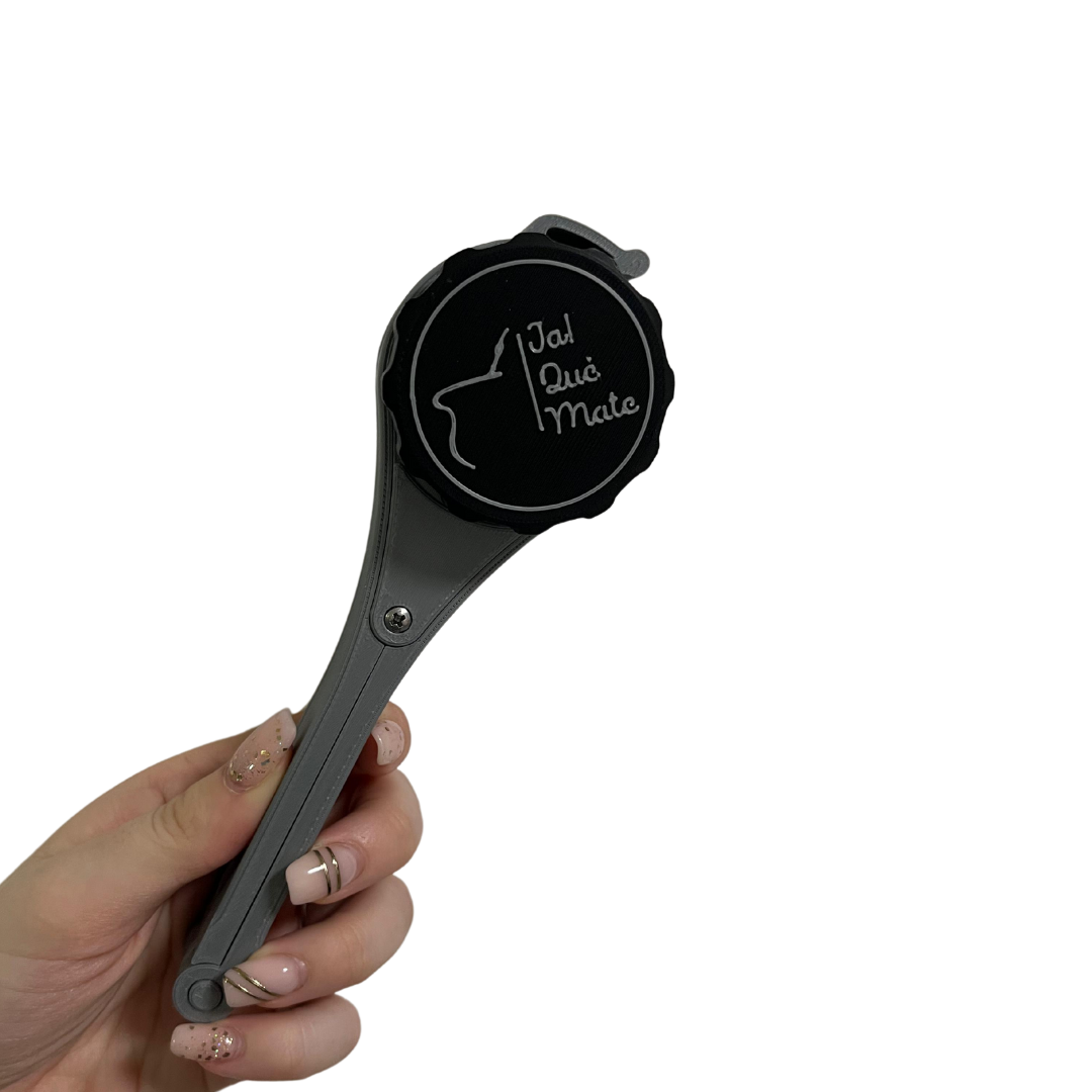CLIP MATERO CON RELIEVE- CLIP COLOR GRIS