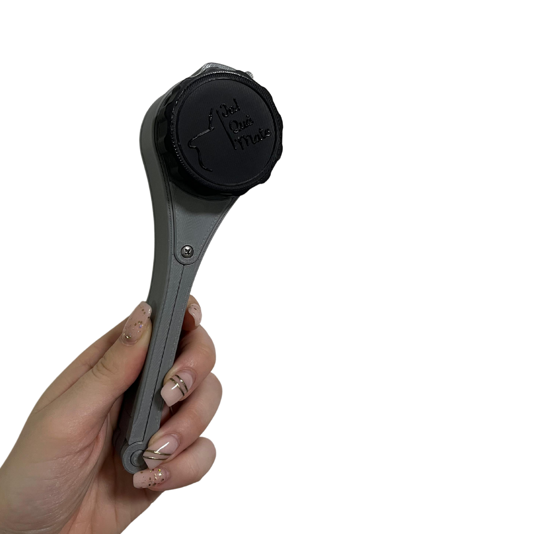 CLIP MATERO CON RELIEVE- CLIP COLOR GRIS