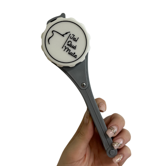 CLIP MATERO CON RELIEVE- CLIP COLOR GRIS